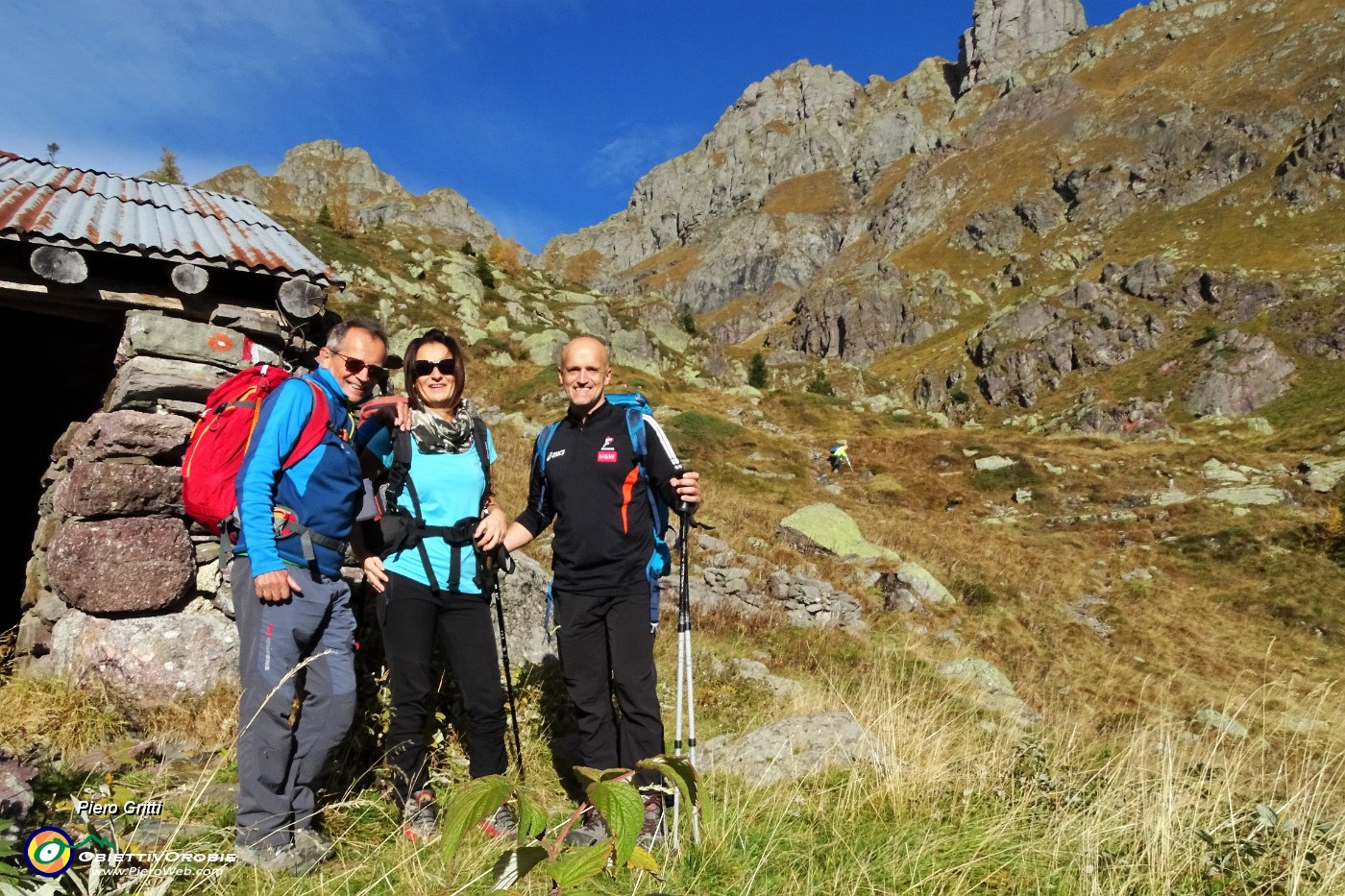 25 Alla Baita Nicola salendo la selvaggia incontaminata Valle Pianella.JPG